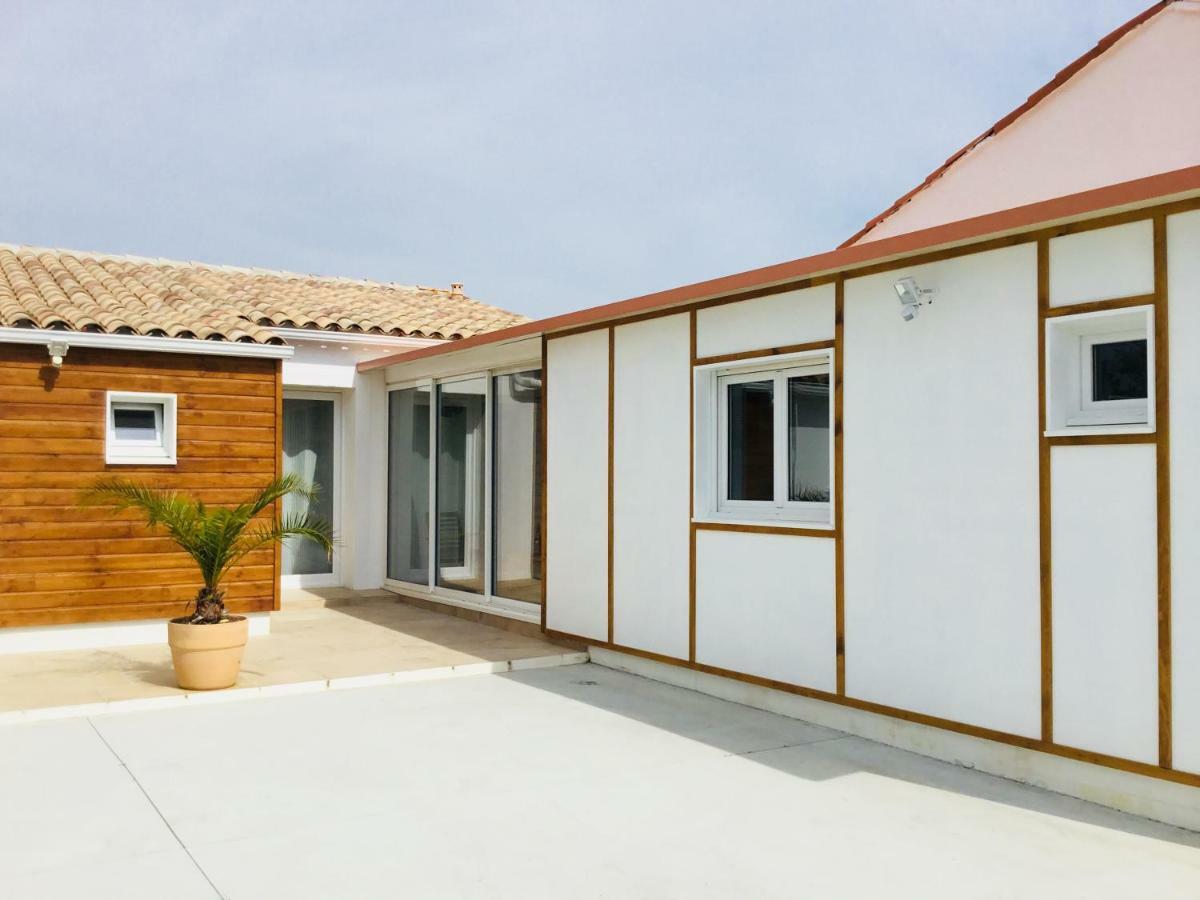 Blanco Y Madera Holiday home
