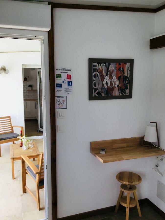 Blanco Y Madera *